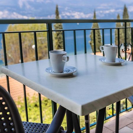Residence Solei Classic & Plus Brenzone sul Garda Exterior photo