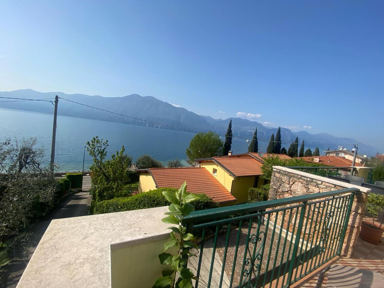 Residence Solei Classic & Plus Brenzone sul Garda Exterior photo