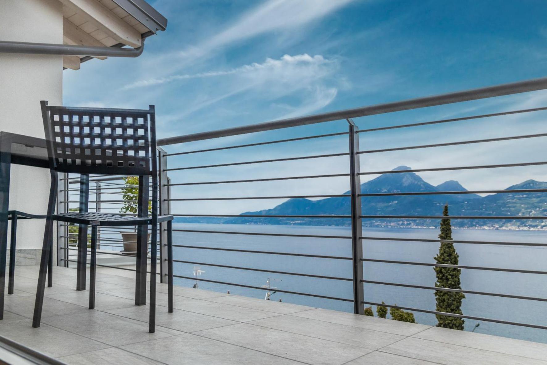 Residence Solei Classic & Plus Brenzone sul Garda Exterior photo