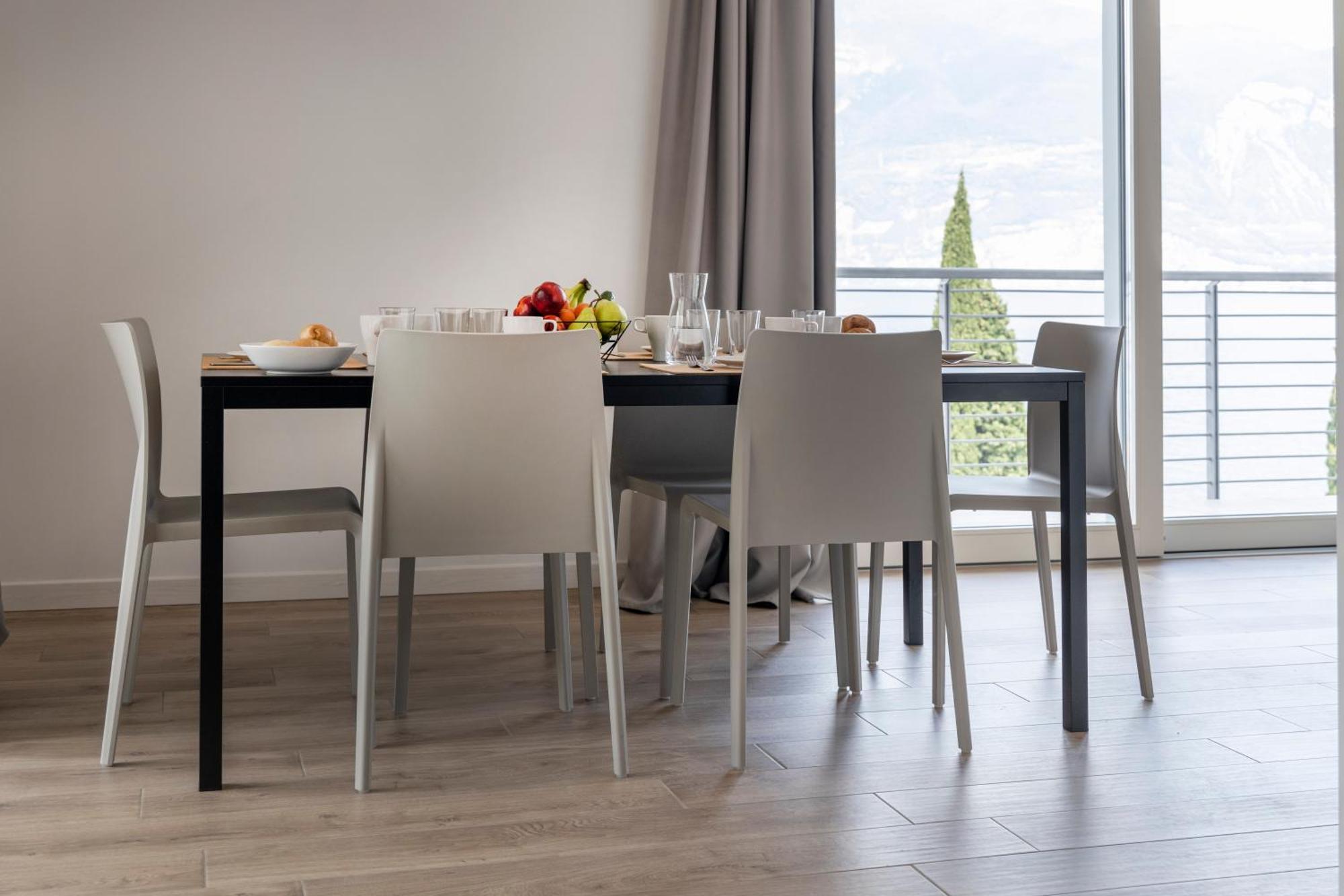 Residence Solei Classic & Plus Brenzone sul Garda Exterior photo