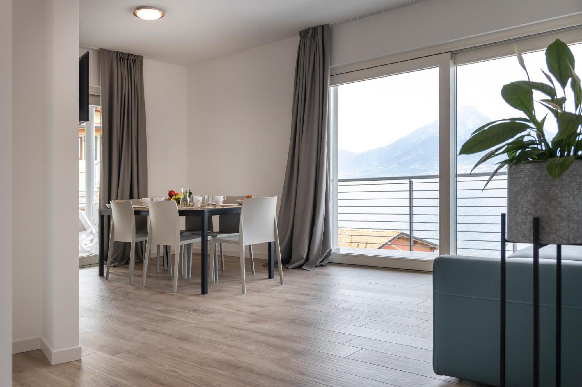 Residence Solei Classic & Plus Brenzone sul Garda Exterior photo